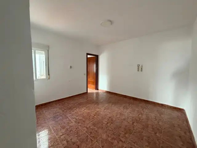 Flat for sale in Calle de los Bascones, imagen 12
