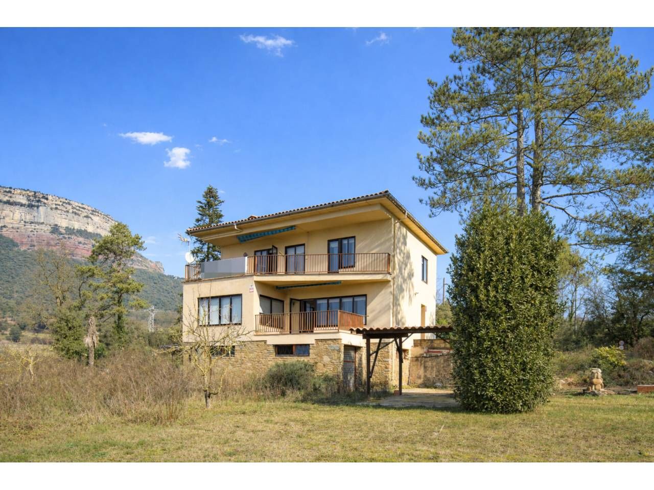Vista exterior de Casa o xalet en venda en Vilanova de Sau amb Calefacció, Jardí privat i Terrassa