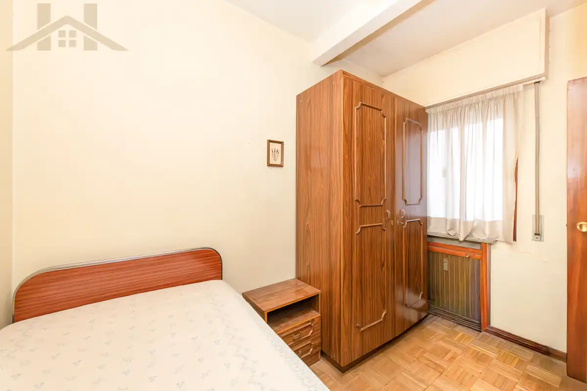 Bedroom of Flat for sale in Madrid  with Air Conditioner, Heating and Community pool