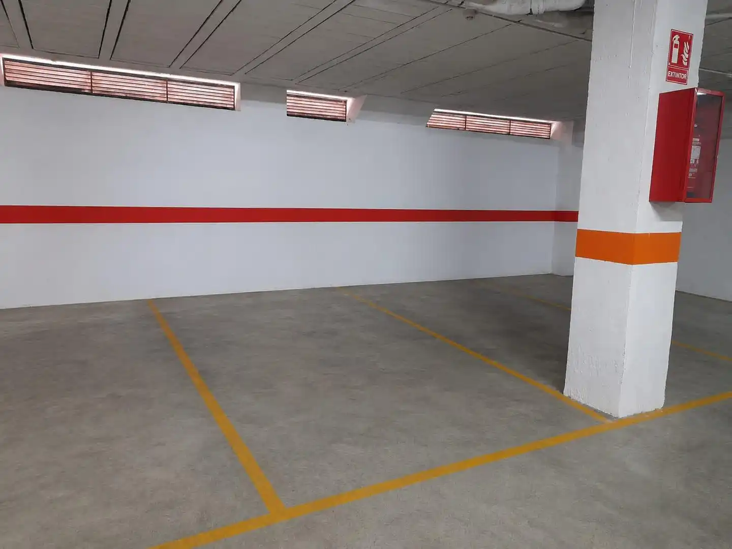 Aparcament de Apartament en venda en Sanlúcar de Barrameda amb Aire condicionat i Terrassa