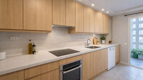 Foto 4 de Piso en venta en Calle Puentelarra, Santa Eugenia, Madrid Capital