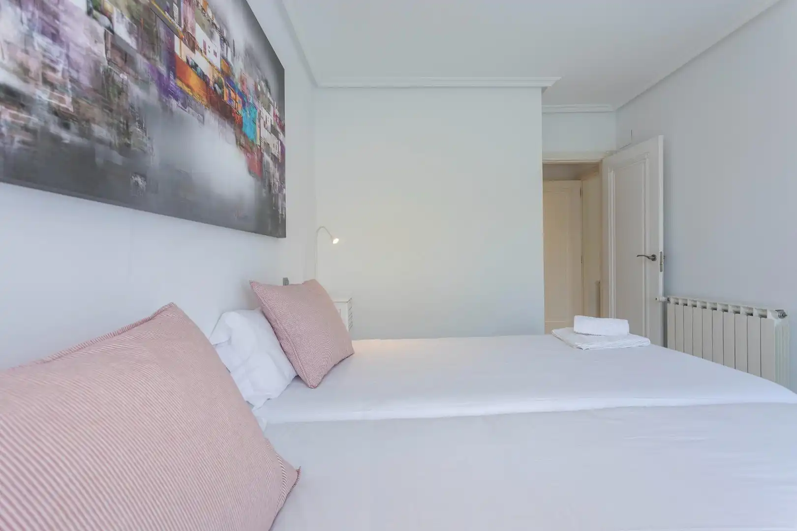 Habitación de Piso en venta en San Vicente de la Barquera con Calefacción, Terraza y Piscina comunitaria