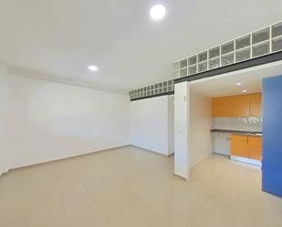 Kitchen of Flat for sale in Girona Capital  with Oven