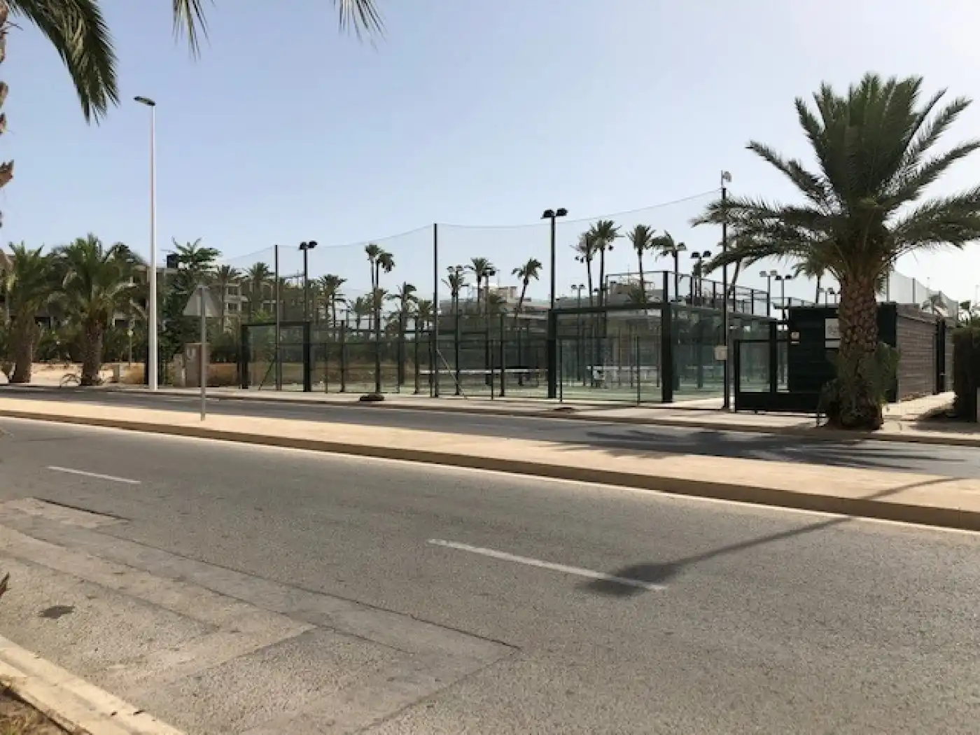 Vista exterior de Pis en venda en Elche / Elx amb Aire condicionat, Jardí privat i Parquet
