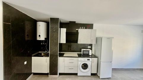 Foto 2 de Apartamento de alquiler en Los Almendros - El Limonero - El Tomillar, Málaga Capital