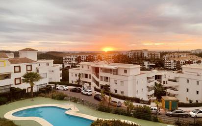 Vista exterior de Àtic en venda en Mijas amb Aire condicionat, Calefacció i Terrassa