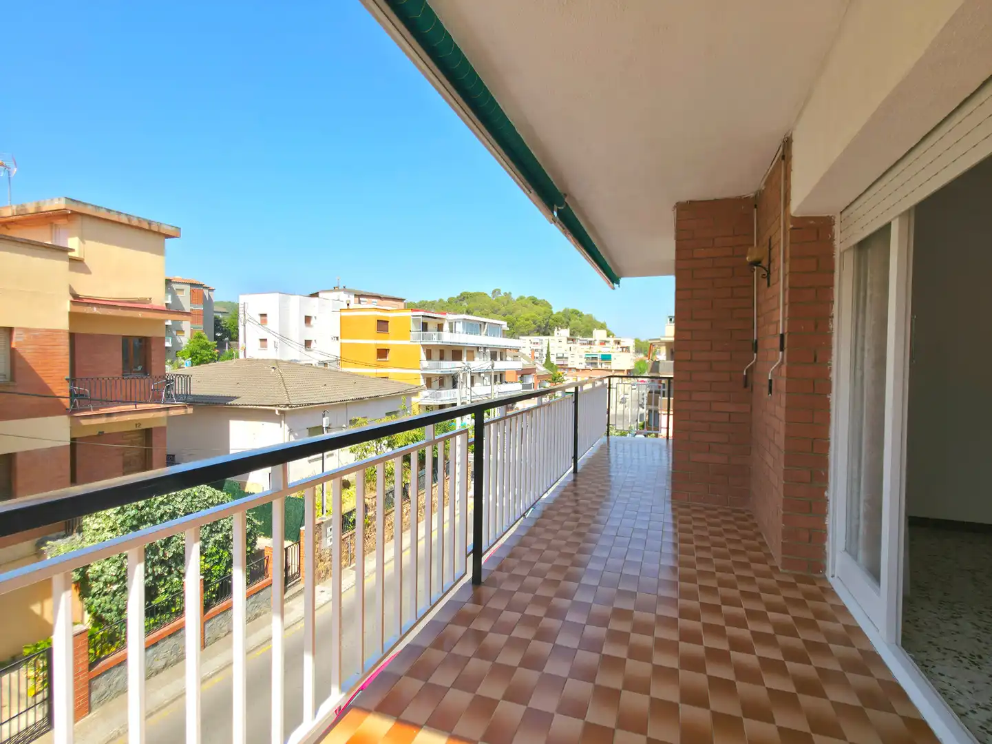 Terraza de Piso en venta en Sant Andreu de la Barca con Terraza, Horno y Balcón