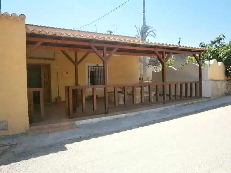 Casa rustica con giardino in vendita a Calle RAMBLA