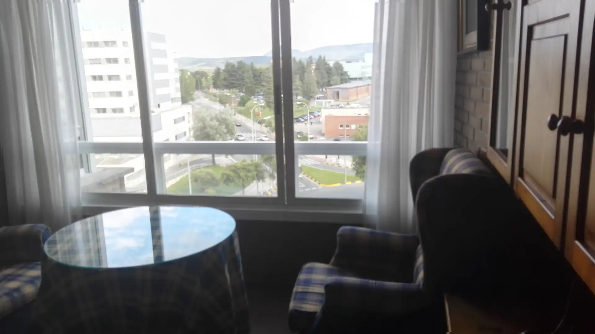 Habitación de Piso de alquiler en  Pamplona / Iruña con Calefacción, Parquet y Terraza