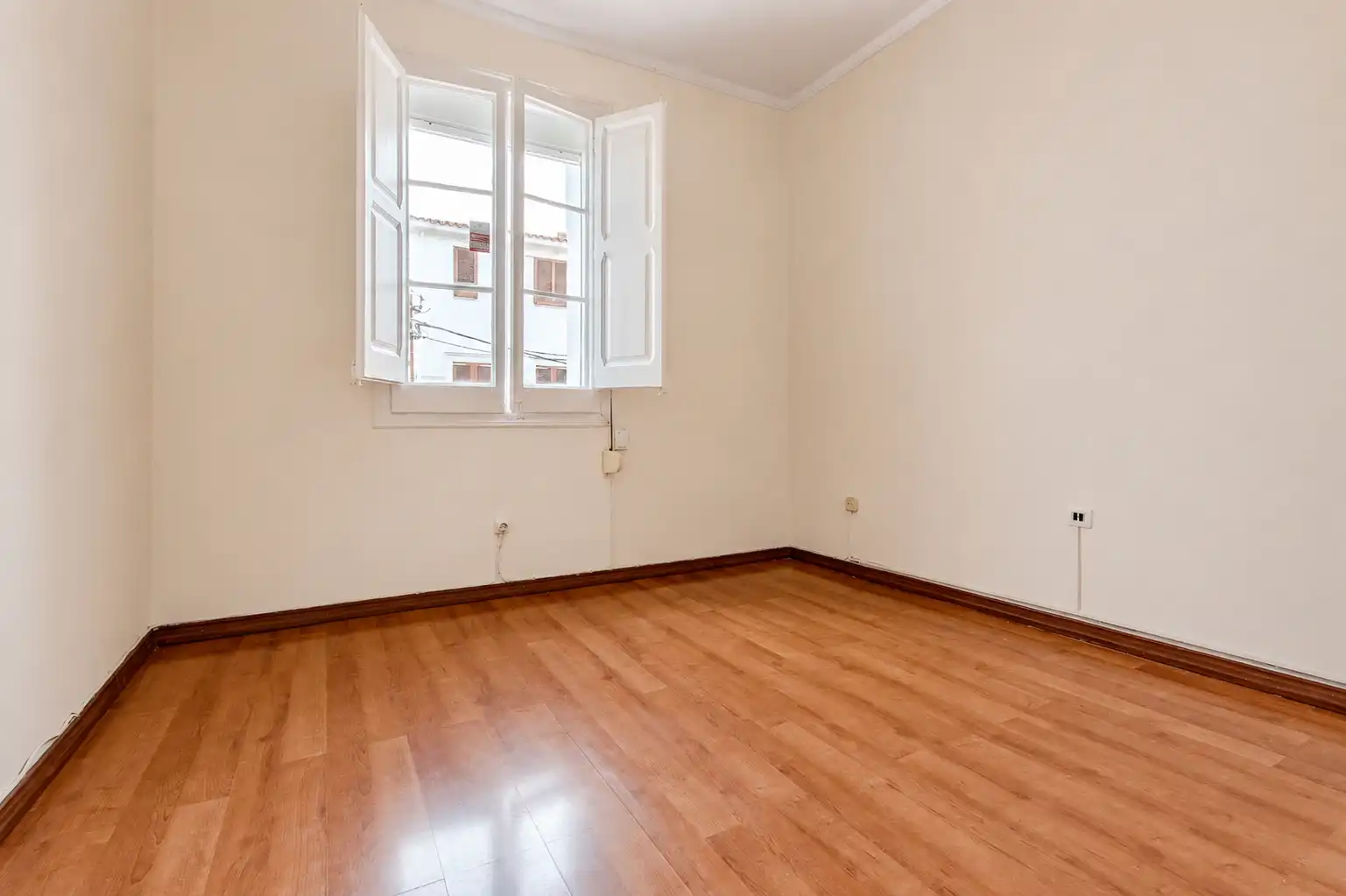 Habitación de Casa o chalet en venta en Premià de Mar con Parquet, Balcón y Alarma