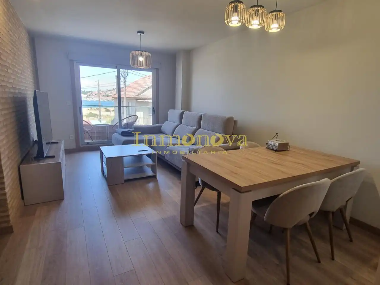 Sala de estar de Piso de alquiler en Cangas  con Calefacción, Amueblado y Balcón