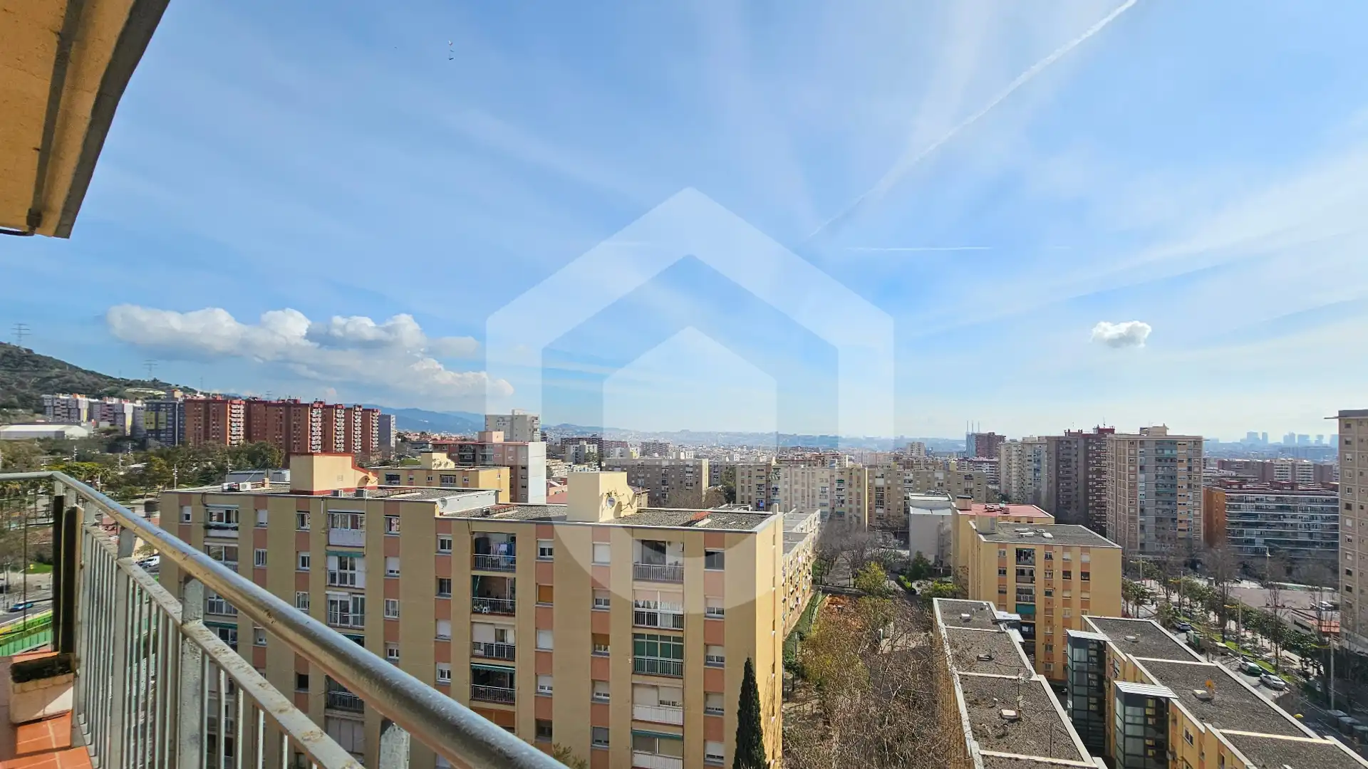 Piso en venta en Passeig de Valldaura, La Guineueta