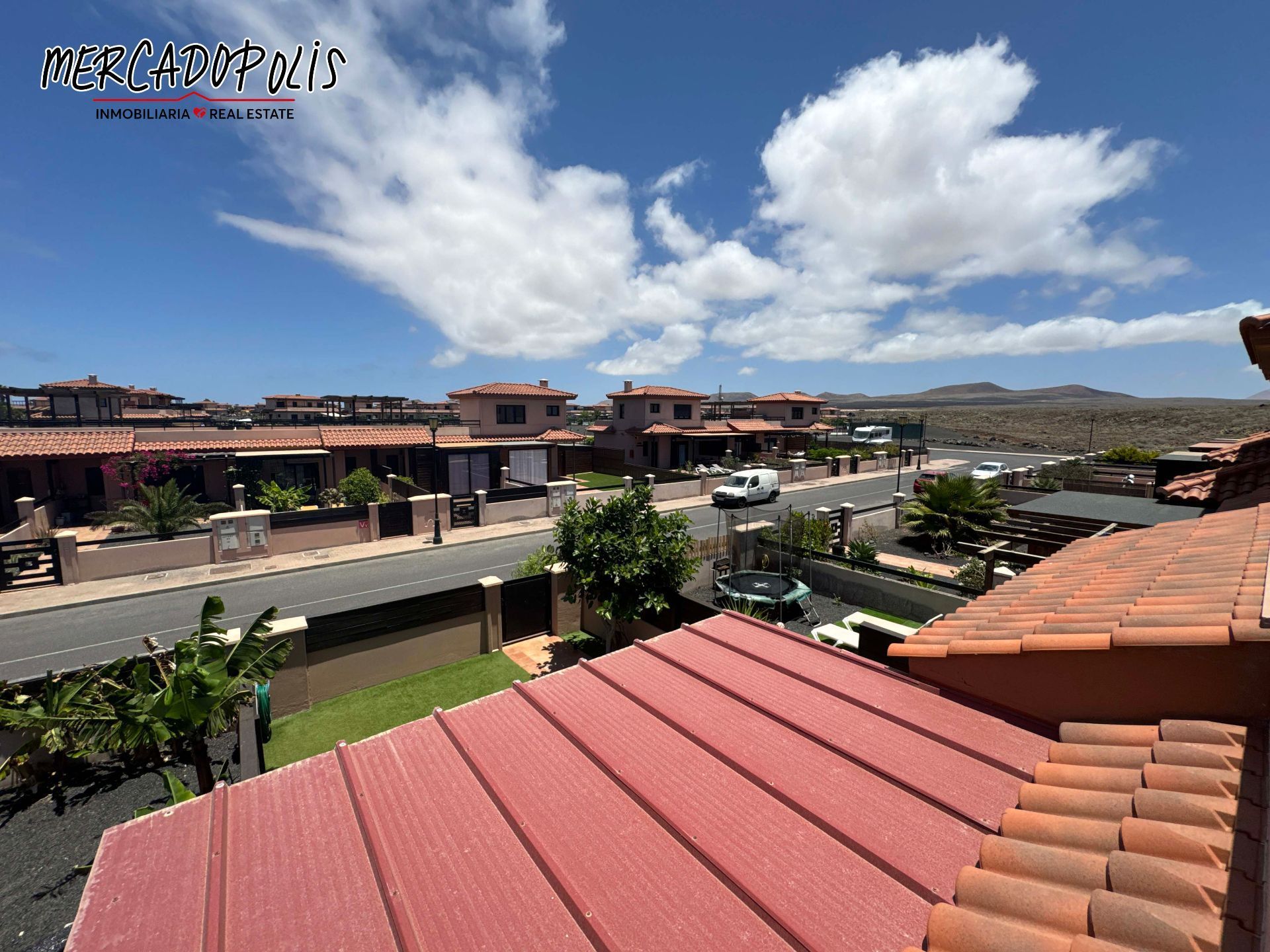 Exterior view of Single-family semi-detached for sale in La Oliva  with Private garden, Terrace and Storage room