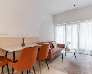 Sala d'estar de Apartament de lloguer en  Madrid Capital amb Aire condicionat