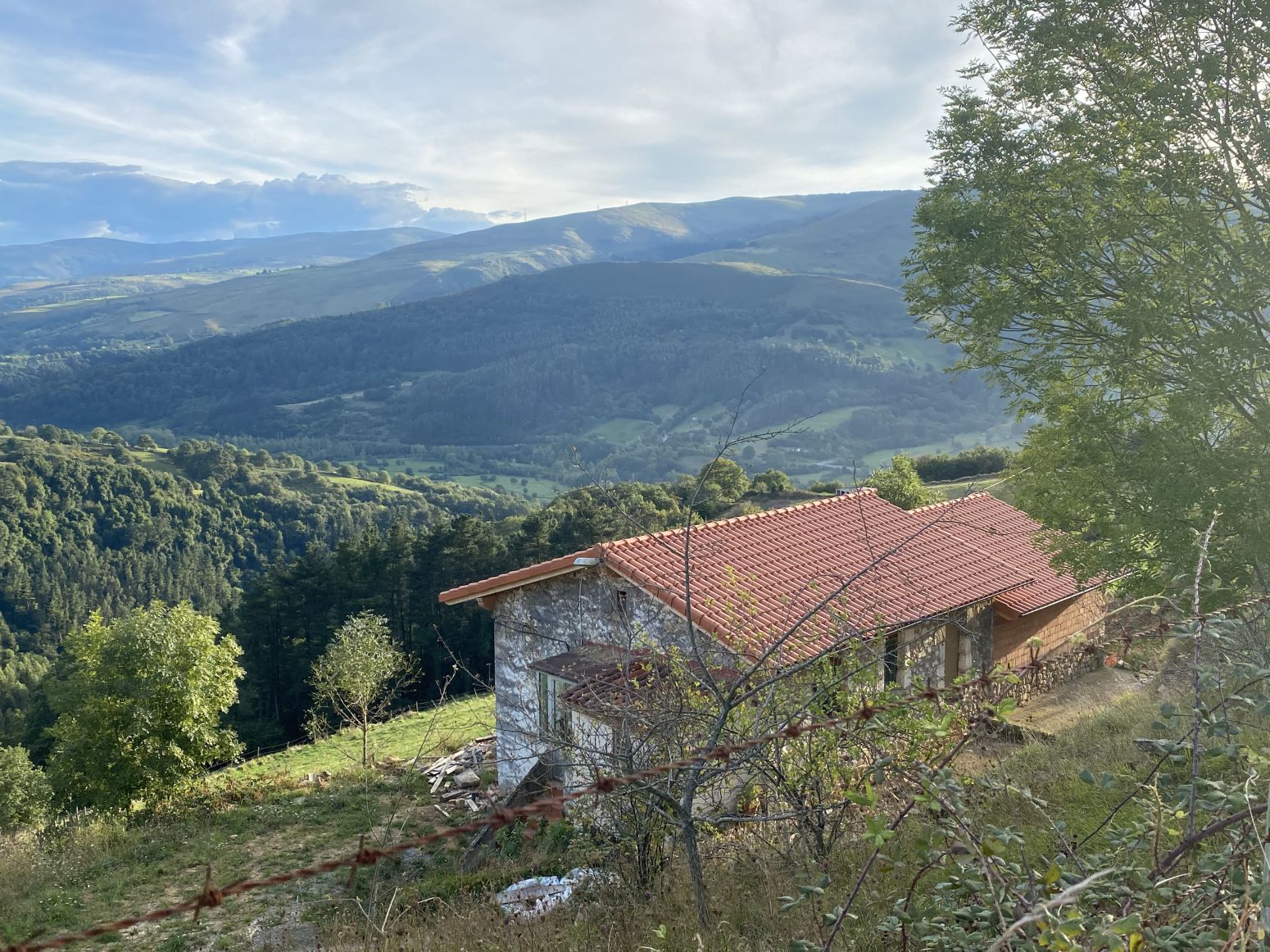 Exterior view of House or chalet for sale in Santiurde de Toranzo  with Private garden