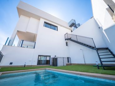 Xalet amb piscina en venda a Algorfa