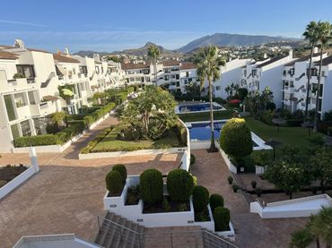 Duplex avec piscine à vendre à Calle Flor de Saúco 5