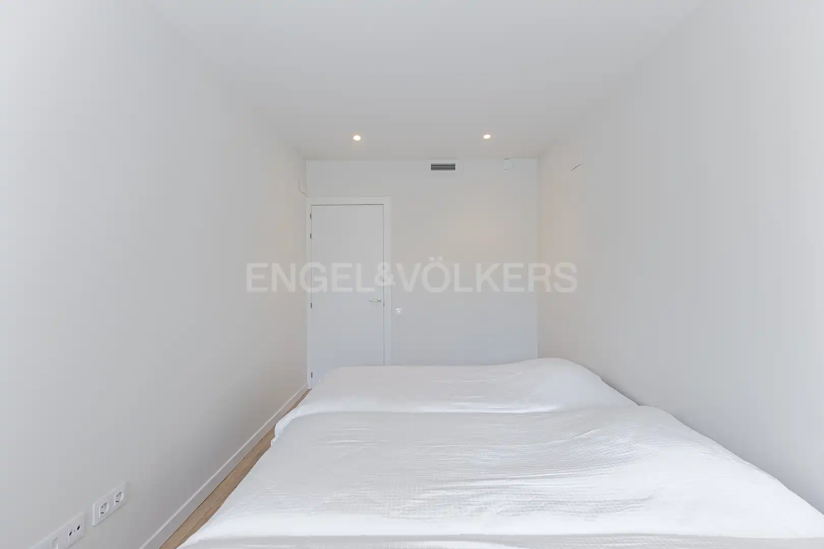 Schlafzimmer von Wohnung zum Verkauf in Barcelona mit Klimaanlage, Heizung und Parkett