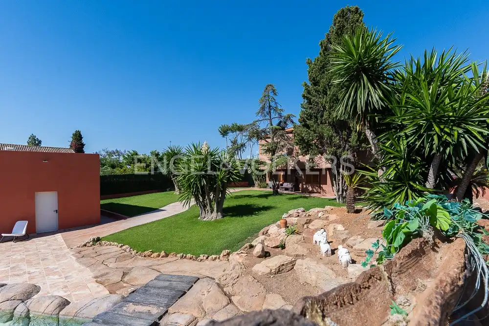 Jardí de Casa o xalet en venda en Paterna amb Aire condicionat, Calefacció i Jardí privat