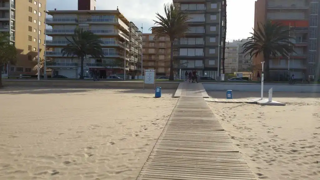 Vista exterior de Apartamento en venta en Gandia con Terraza y Balcón