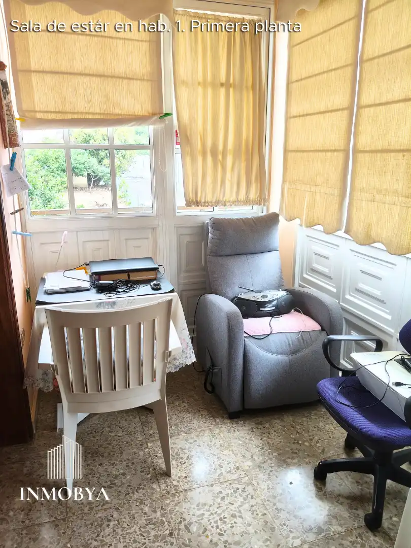 Sala d'estar de Casa o xalet en venda en Tacoronte amb Jardí privat, Terrassa i Moblat