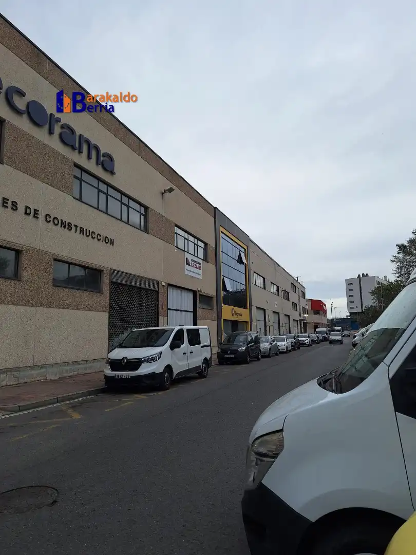 Außenansicht von Fabrikhallen zur Miete in Bagatza - San Vicente