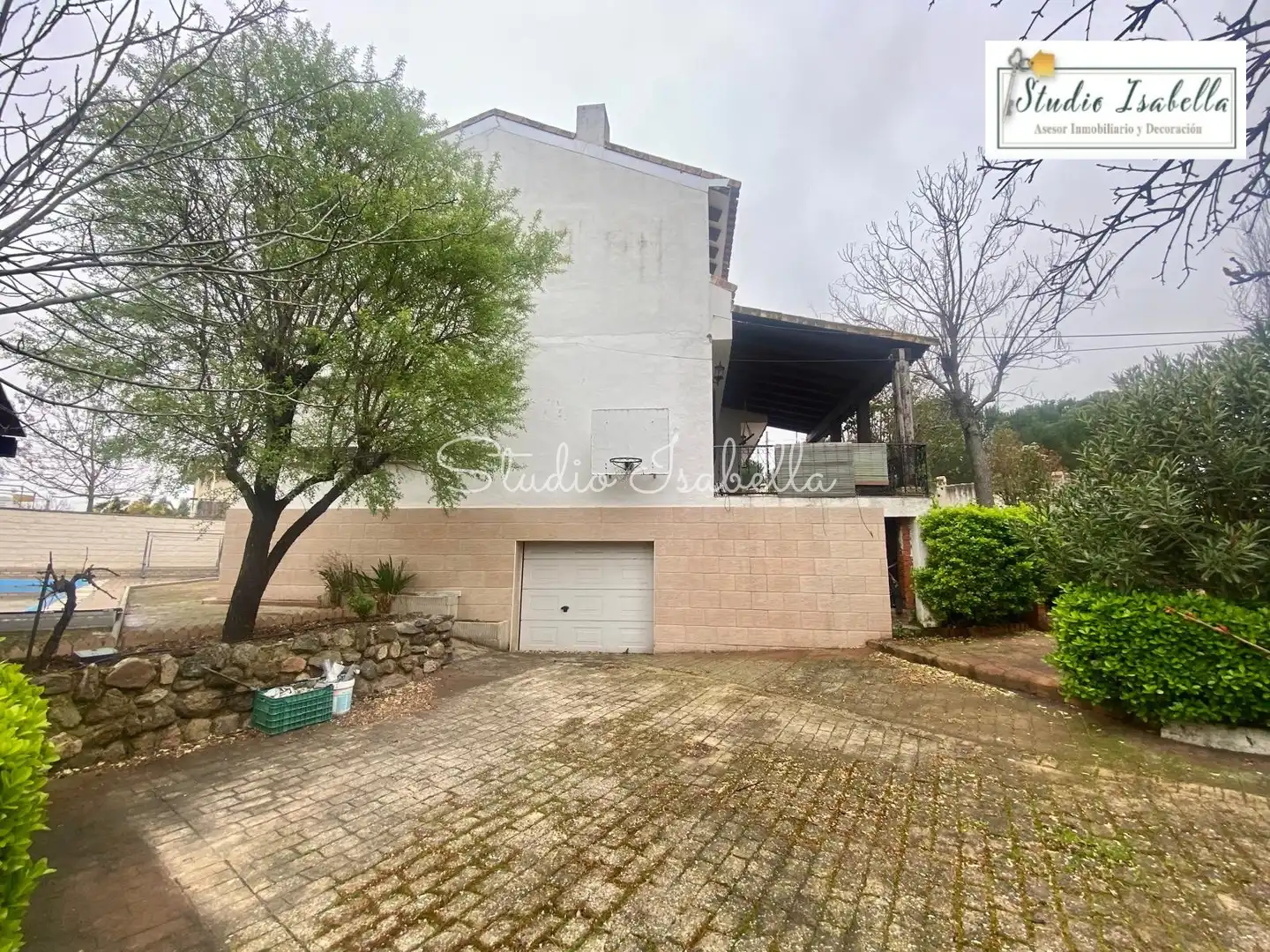 Vista exterior de Casa o xalet en venda en Nambroca amb Aire condicionat, Calefacció i Jardí privat
