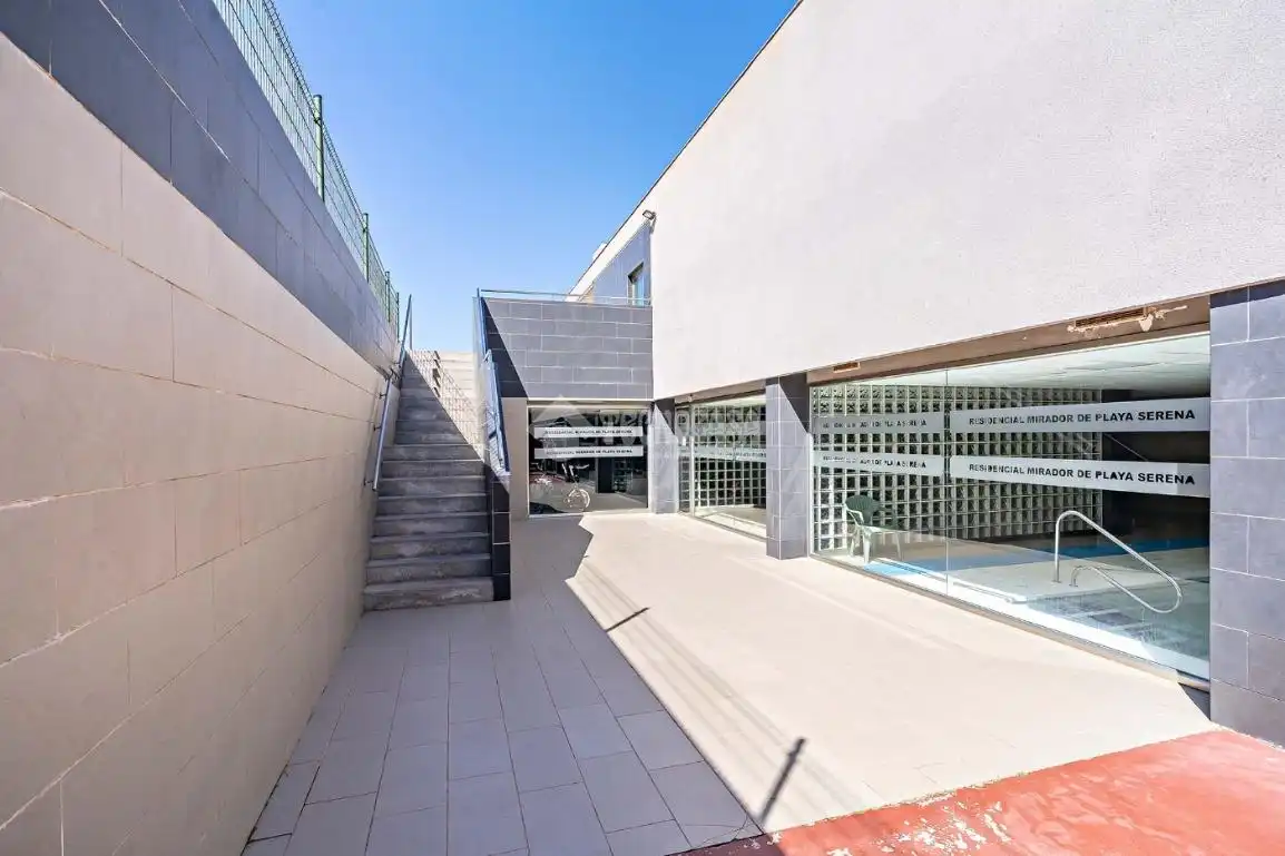 Vista exterior de Piso en venta en Roquetas de Mar con Aire acondicionado, Terraza y Amueblado