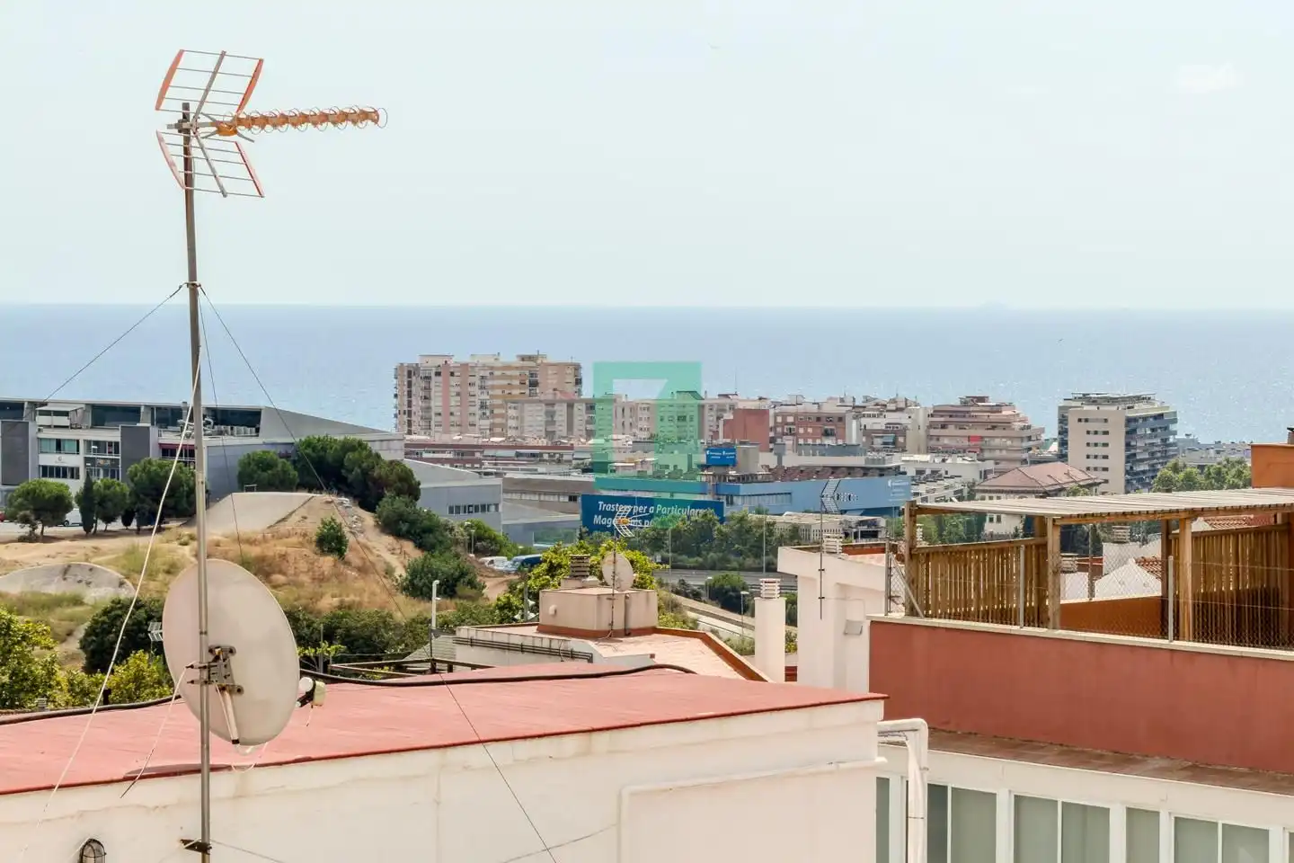 Vista exterior de Piso en venta en Badalona con Aire acondicionado, Calefacción y Balcón