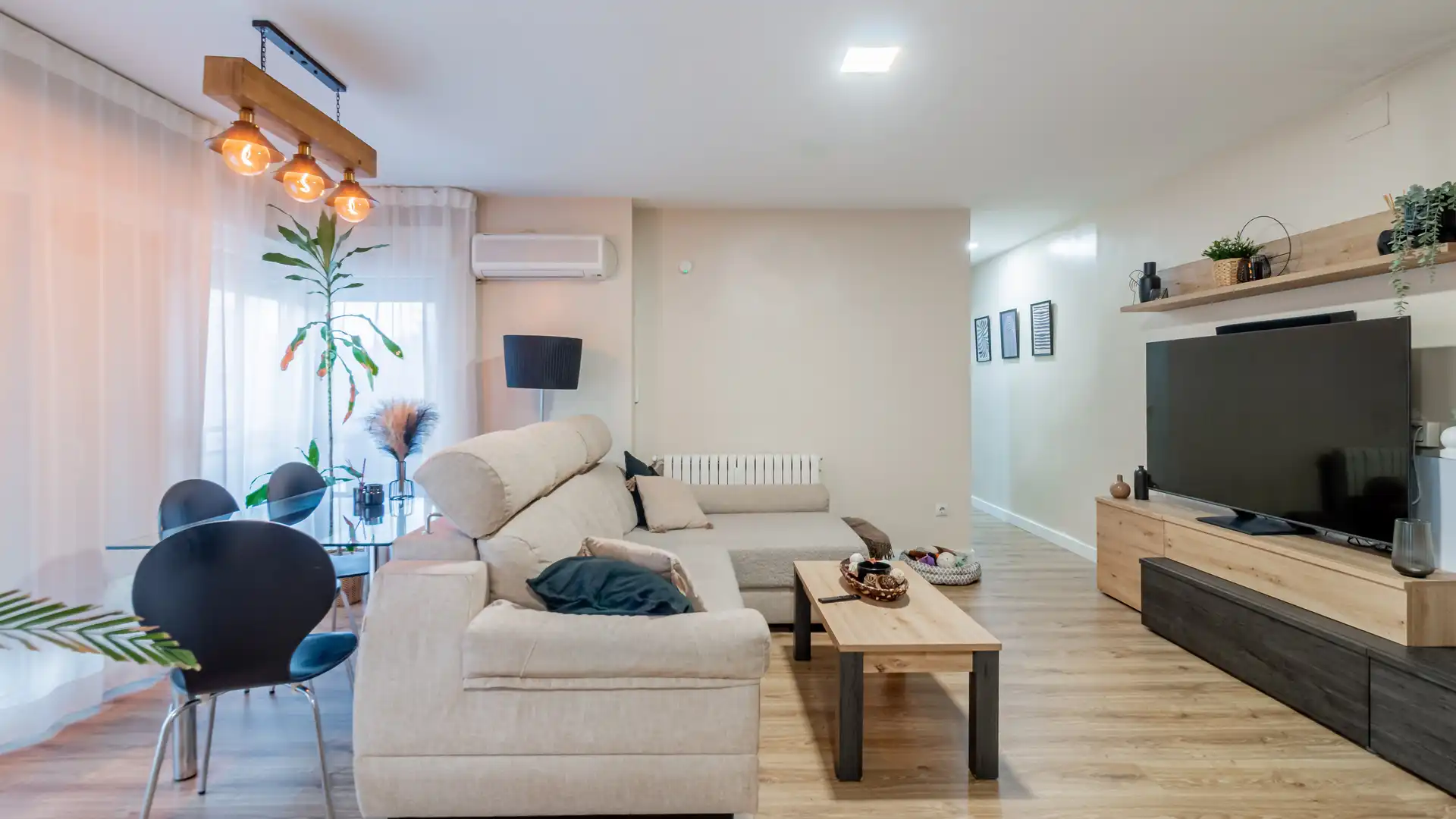 Living room of Flat for sale in  Madrid Capital  with Heating