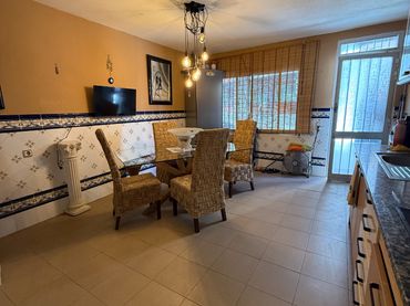 Casa a schiera con balcone in vendita a Carrer de Sant Pasqual 4