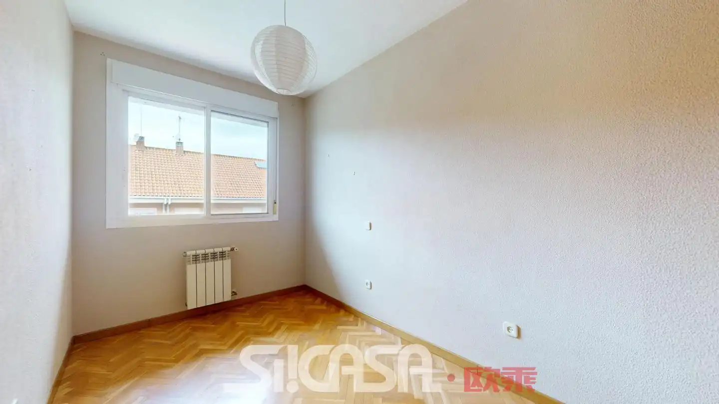 Bedroom of Detached homes for sale in Parla  with Air Conditioner, Heating and Private garden