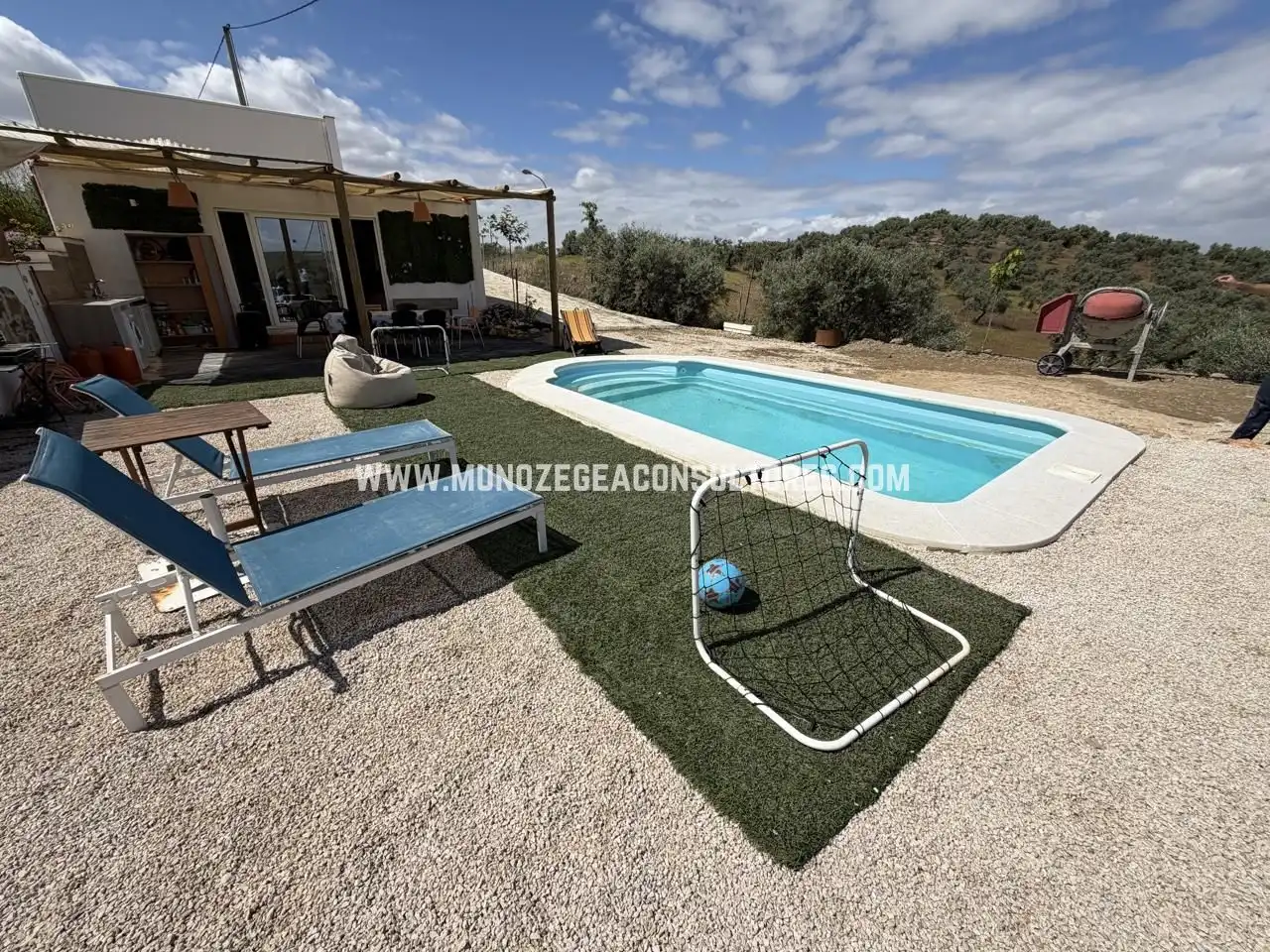 Schwimmbecken von Haus oder Chalet zur Miete in Encinas Reales mit Privatgarten, Terrasse und Schwimmbad