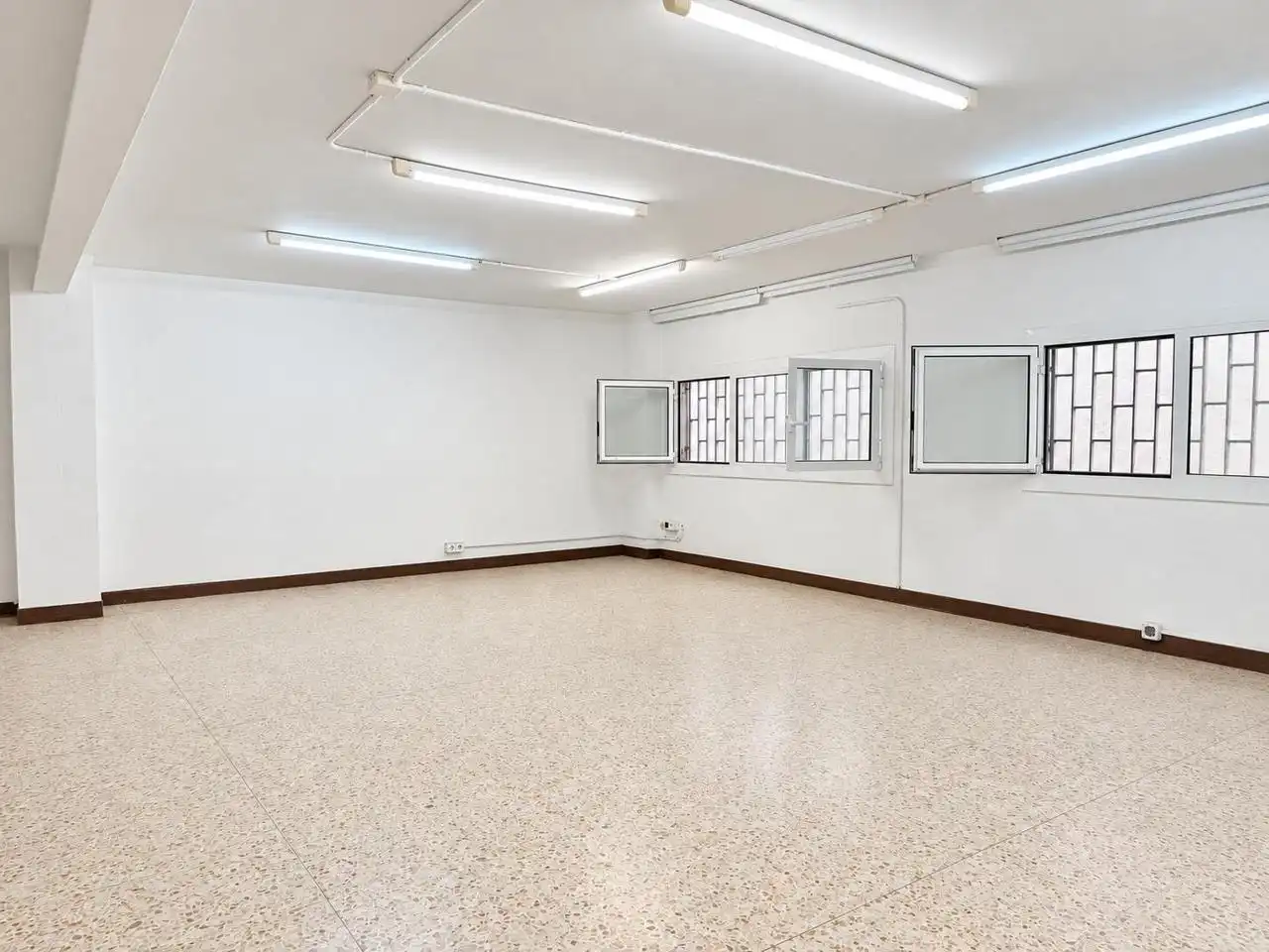 Büro zur Miete in Centre