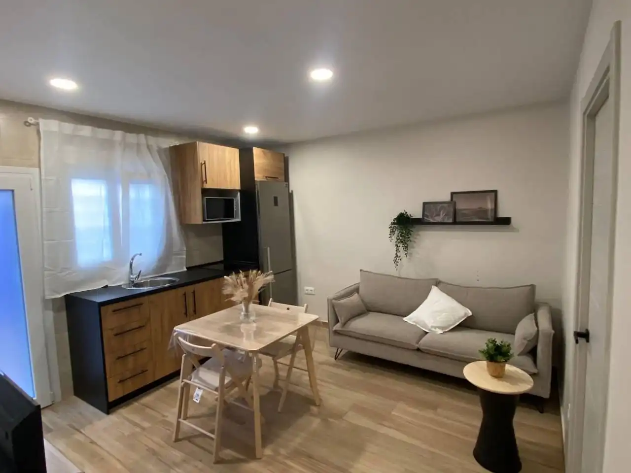 Küche von Wohnung zum Verkauf in La Línea de la Concepción mit Möbliert