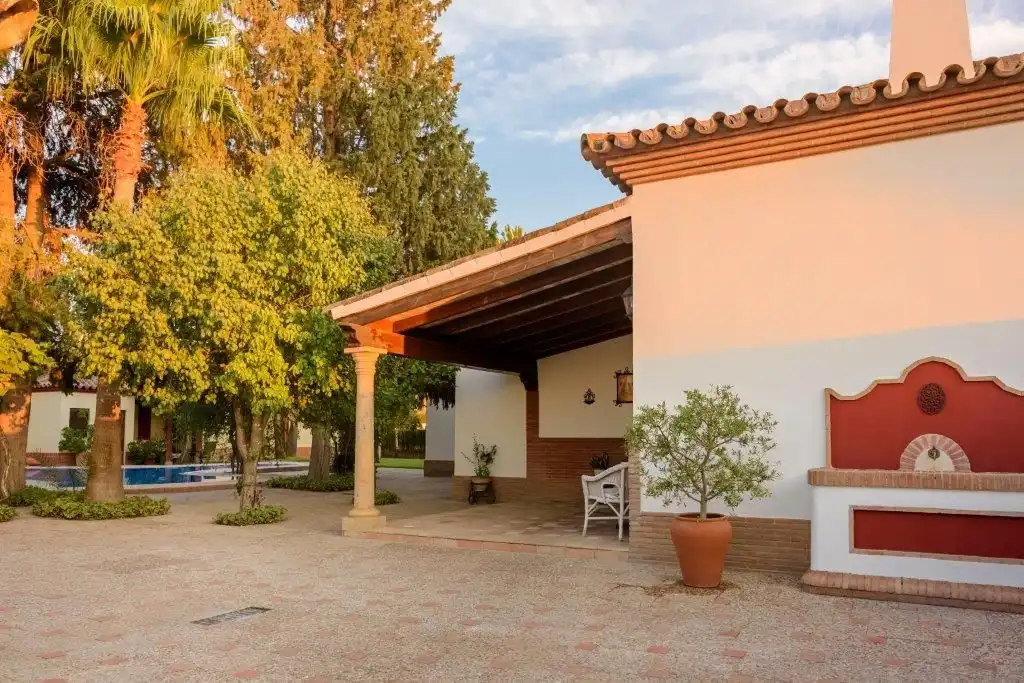 Exterior view of Houses for sale in Sevilla  with Air Conditioner, Private garden and Terrace