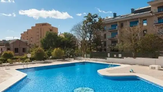 Piscina de Estudi en venda en Benalmádena amb Aire condicionat, Terrassa i Moblat