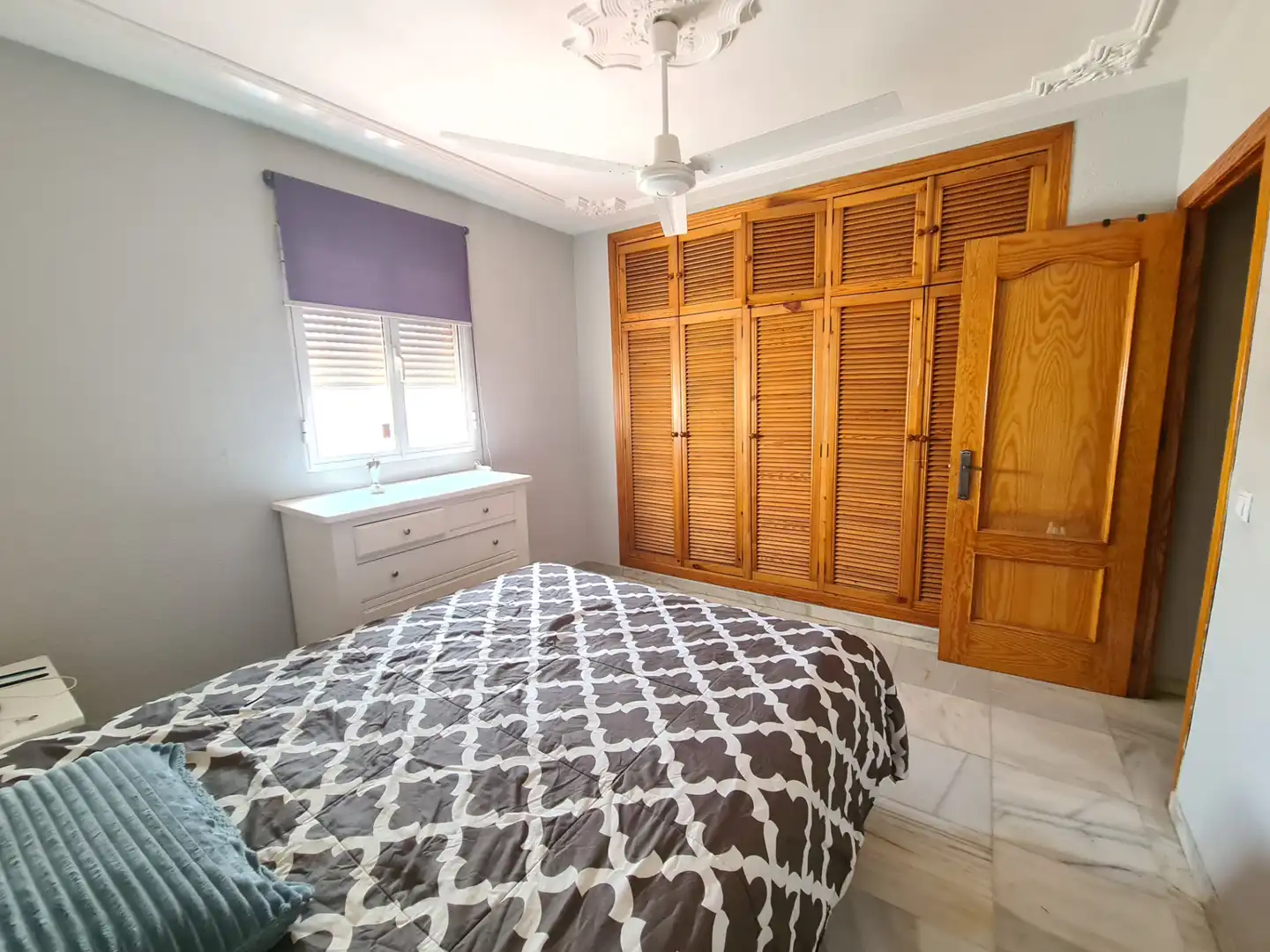 Bedroom of Flat for sale in Sevilla  with Air Conditioner, Terrace and Balcony