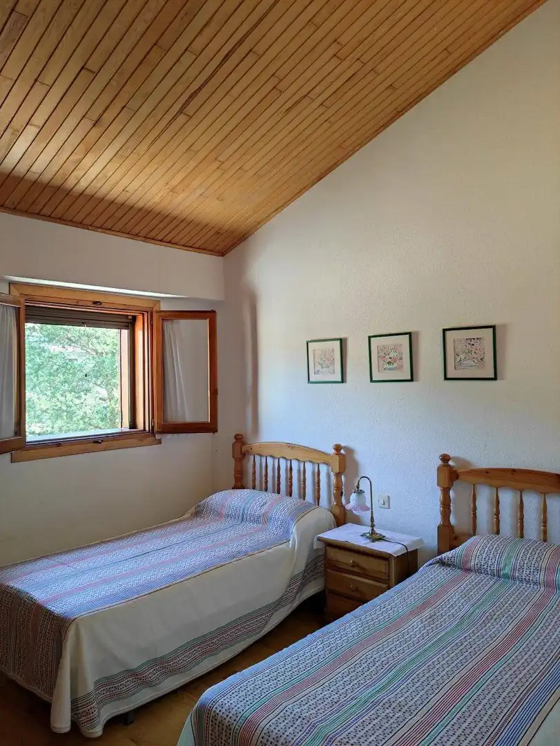 Habitación de Casa adosada en venta en Aínsa-Sobrarbe con Calefacción, Jardín privado y Terraza