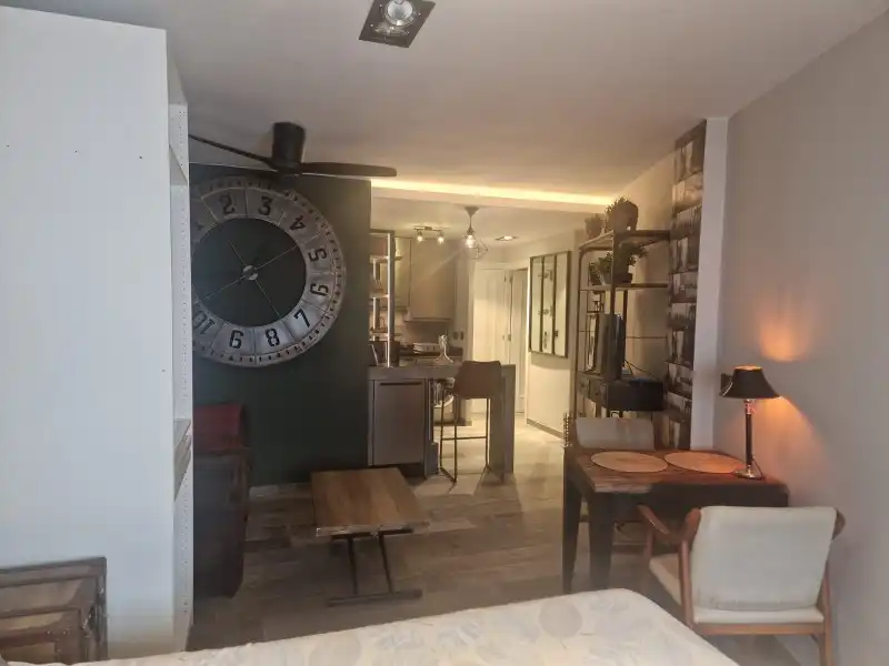 Estudio de alquiler en Calle Maristas, 10, Centro