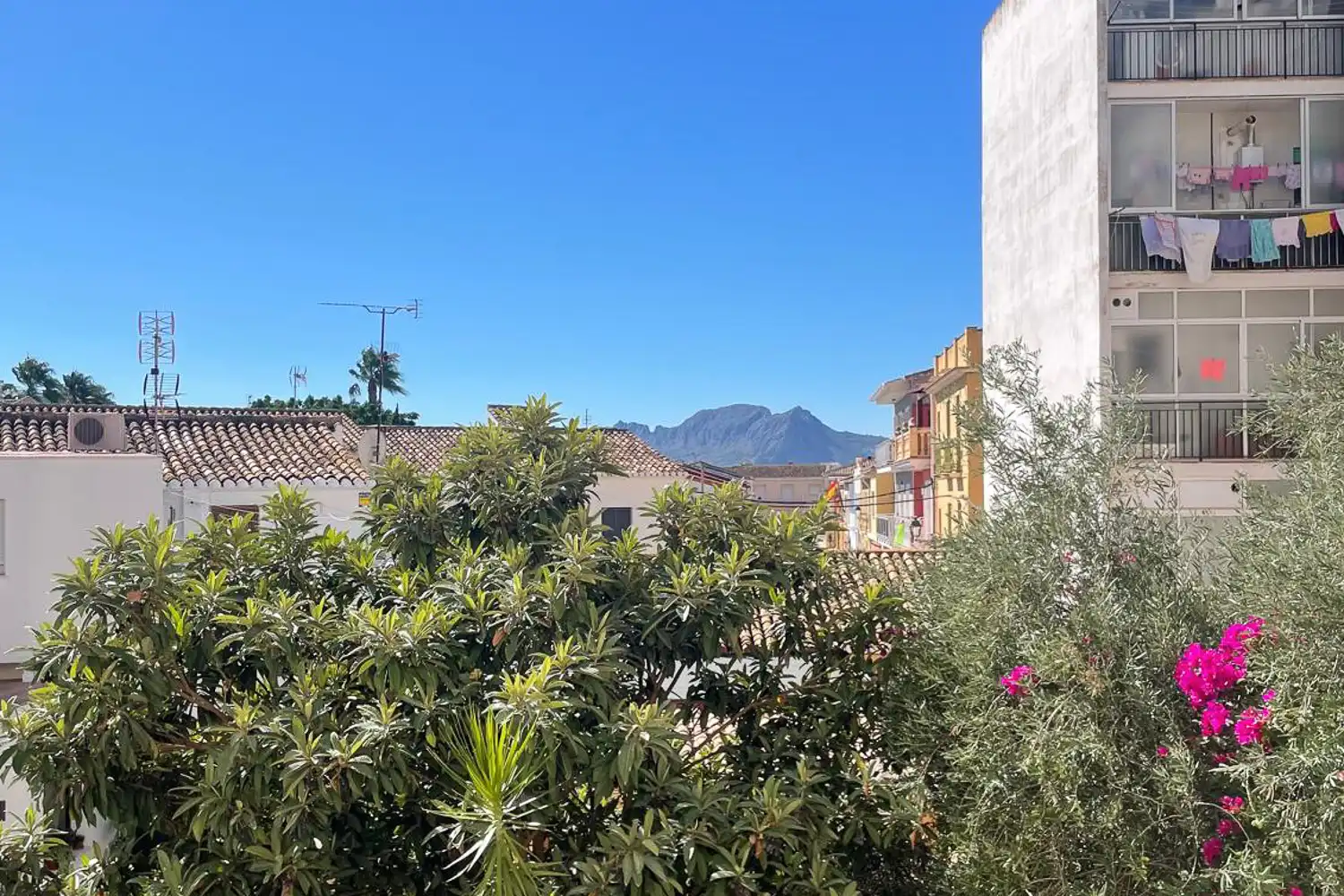 Vista exterior de Pis de lloguer en La Xara - La Sella