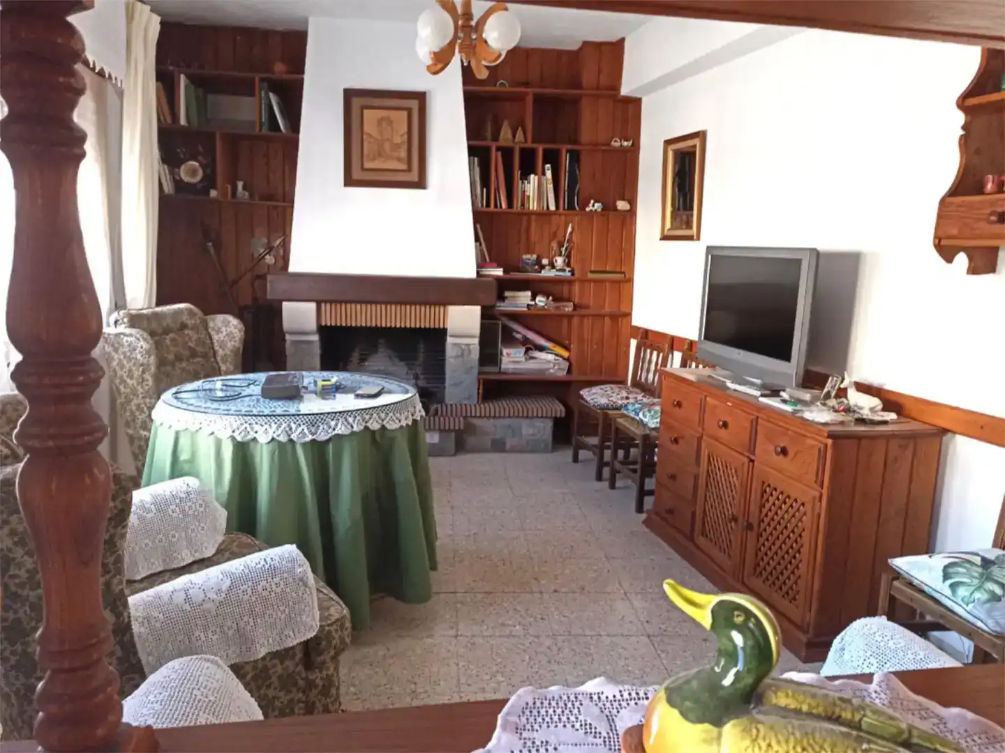 Sala d'estar de Casa o xalet en venda en Cadalso amb Jardí privat, Piscina i Moblat