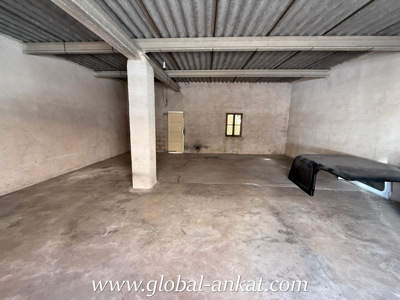 Garage for sale in Felanitx