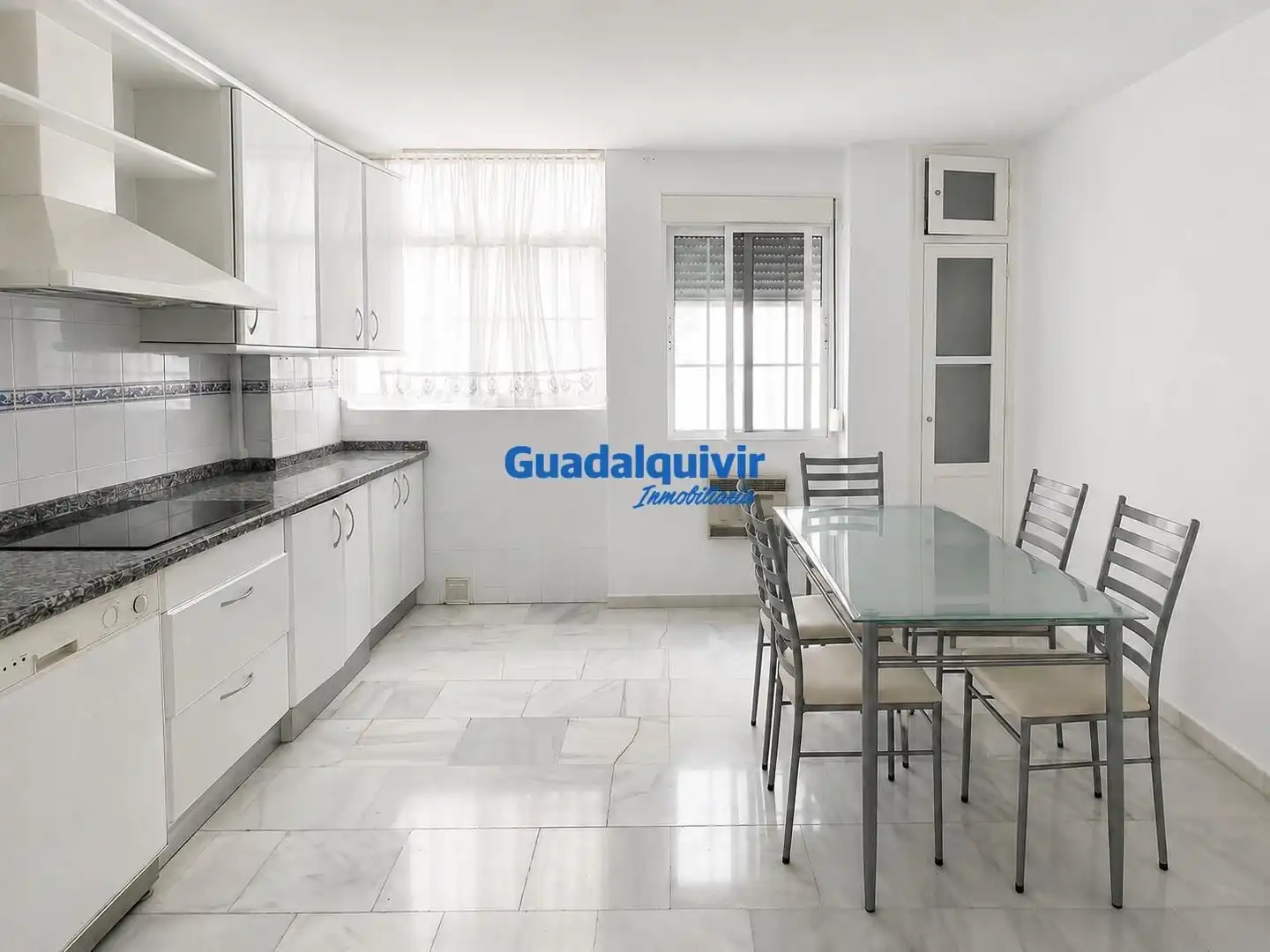 Flat with terrace for sale in Sur, imagen 3