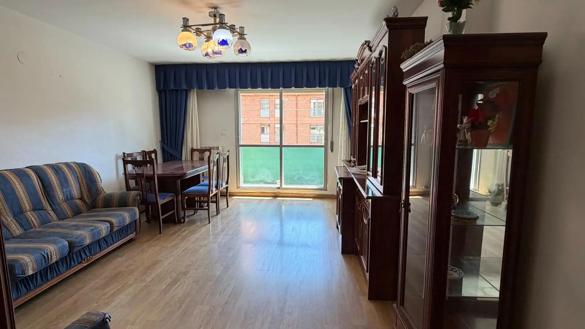 Comedor de Piso de alquiler en Zaragoza con Calefacción, Trastero y Balcón