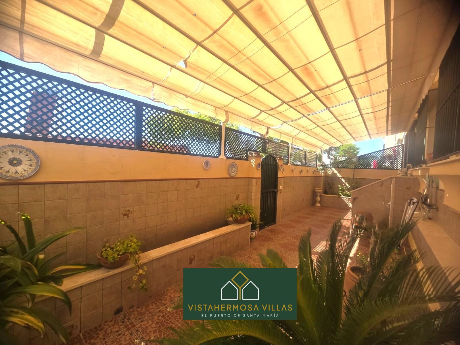 Terrassa de Planta baixa en venda en El Puerto de Santa María amb Aire condicionat, Jardí privat i Parquet