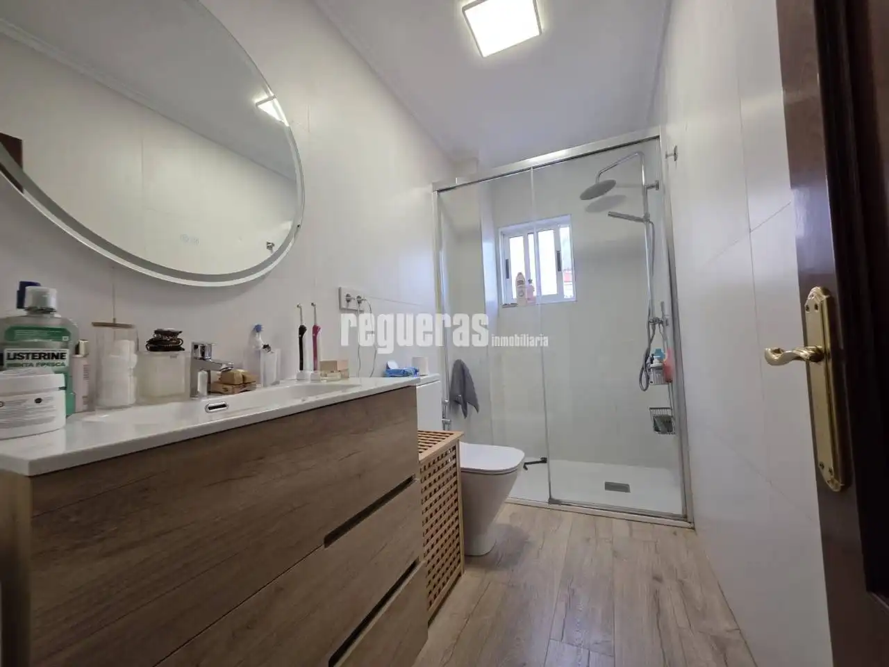 Badezimmer von Wohnung zur Miete in Avilés mit Heizung und Möbliert