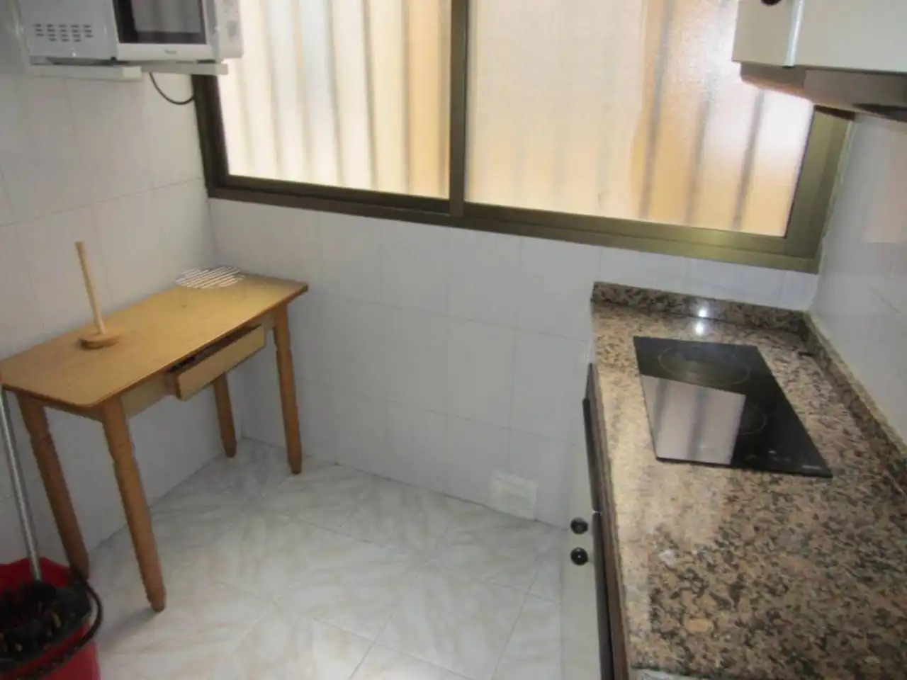 Cocina de Estudio de alquiler en Almería con Amueblado