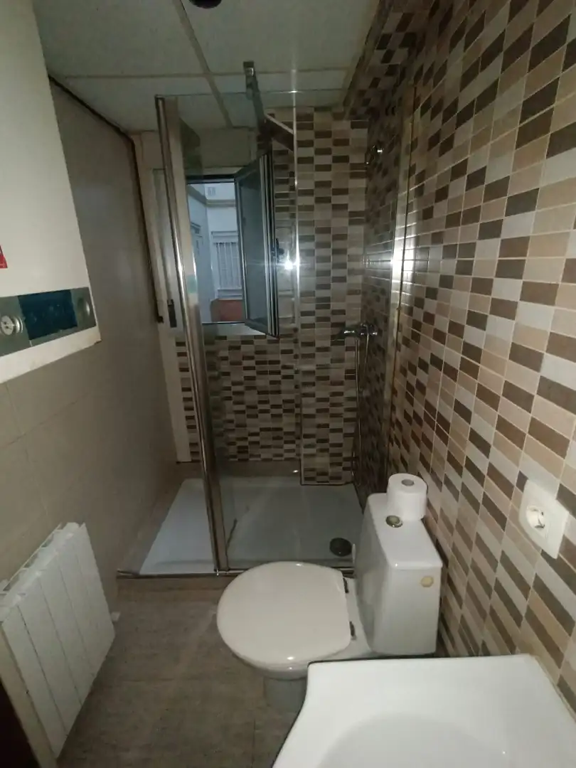 Bathroom of Flat for sale in Zaragoza  with Heating