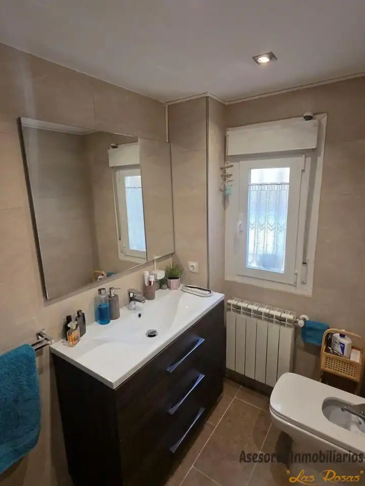 Badezimmer von Wohnung zum Verkauf in Madrid mit Klimaanlage, Heizung und Parkett